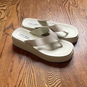 Steve Madden Carlene Sandal in Bone Size 9/ Platform Bone Sandal